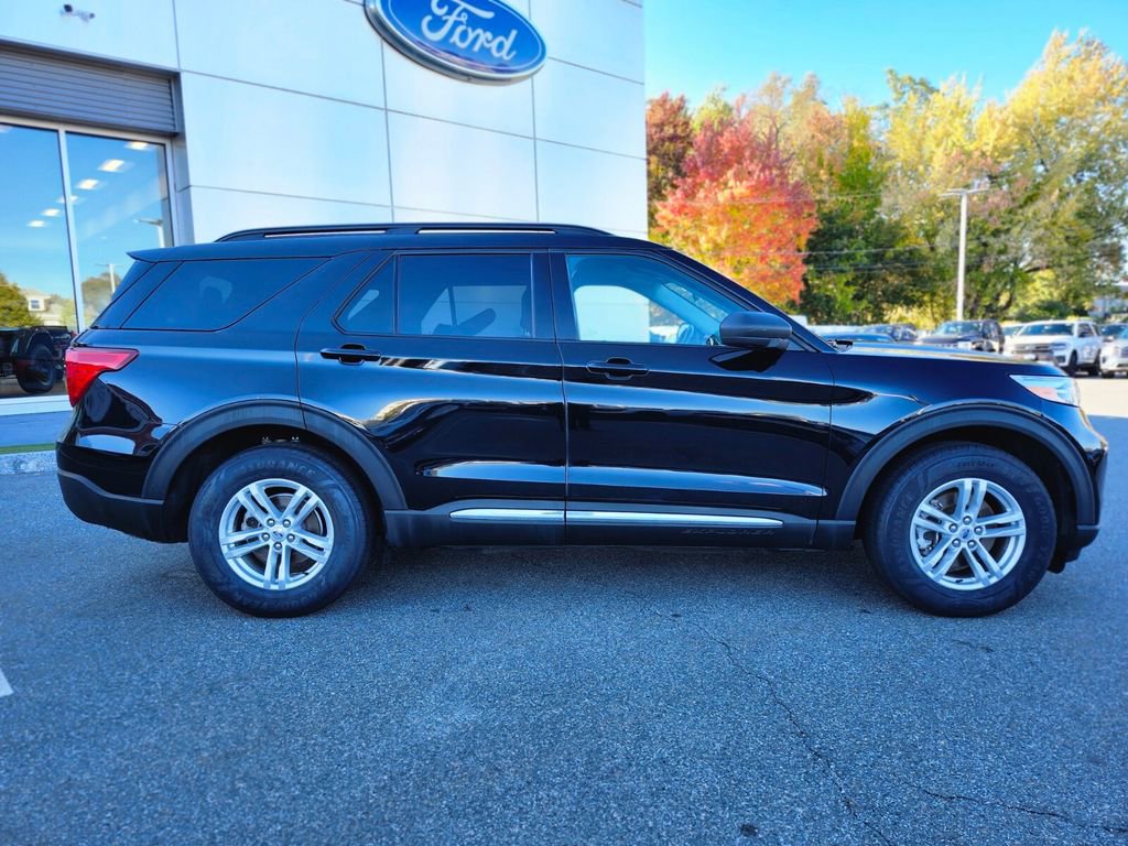 Used 2022 Ford Explorer XLT w/ Equipment Group 202A image 7