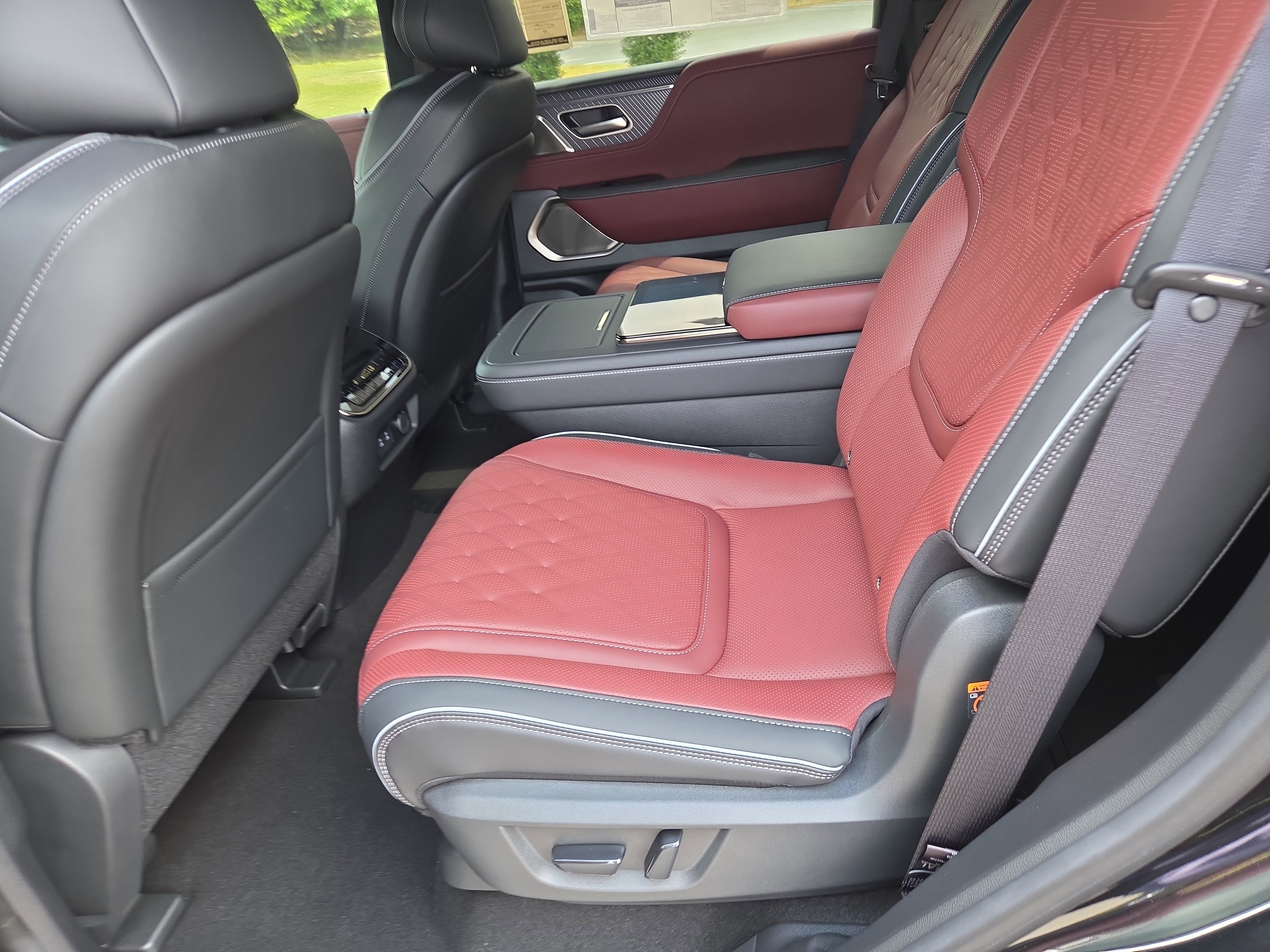 New 2025 INFINITI QX80 Autograph image 6