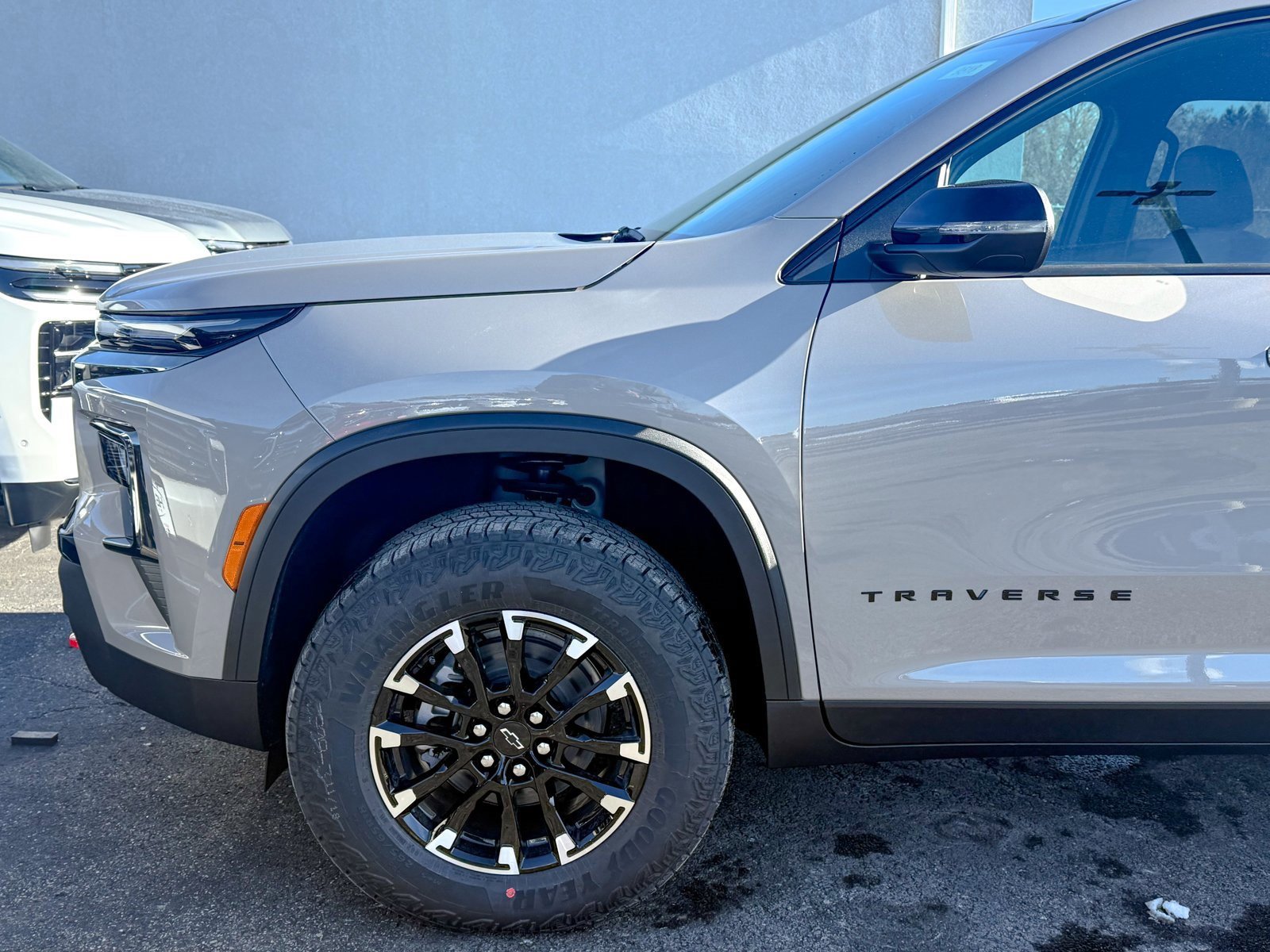 New 2026 Chevrolet Traverse Z71 w/ LPO, Floor Liner Package image 10