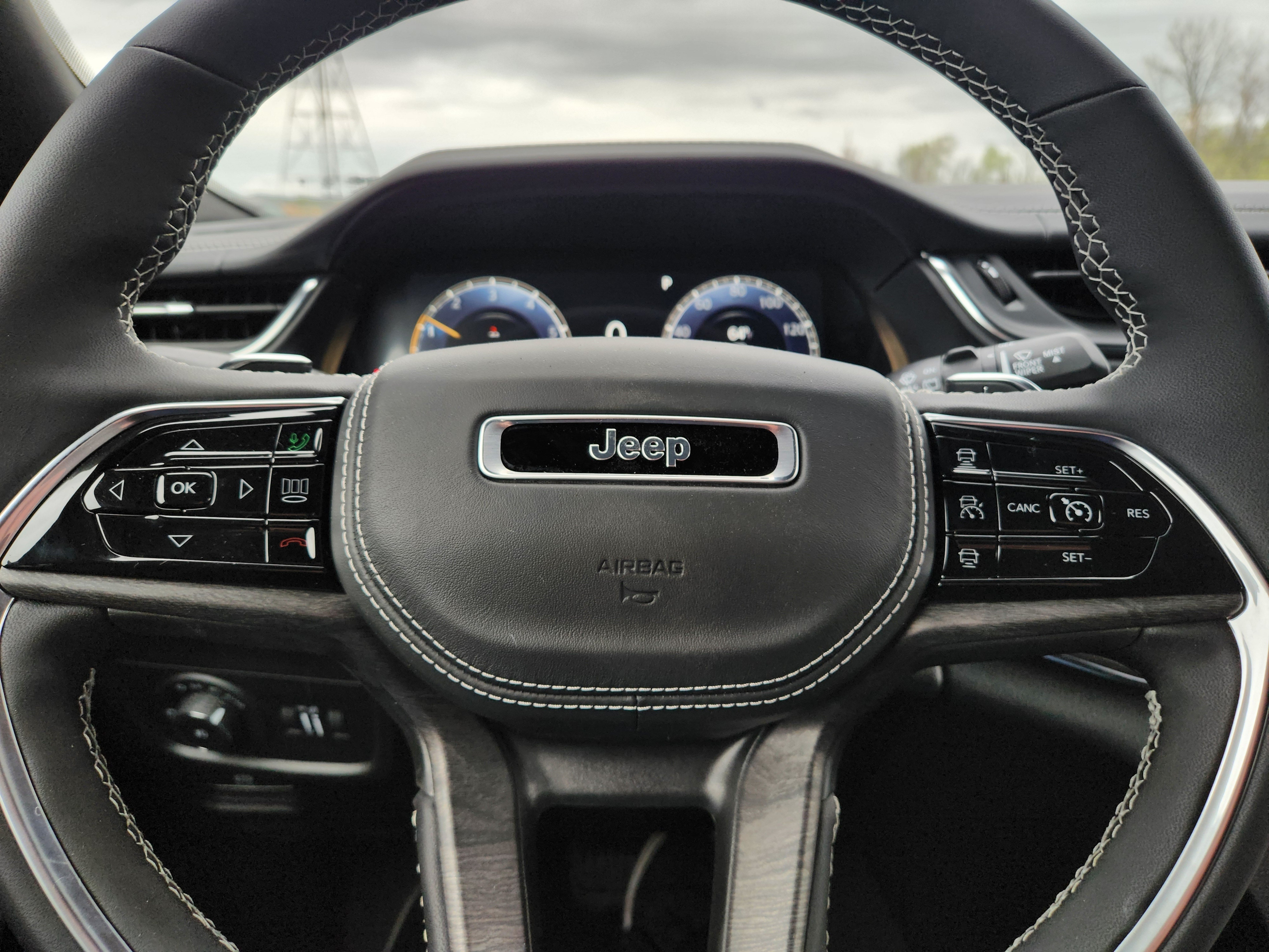 New 2025 Jeep Grand Cherokee L Overland AWD/4WD image 26