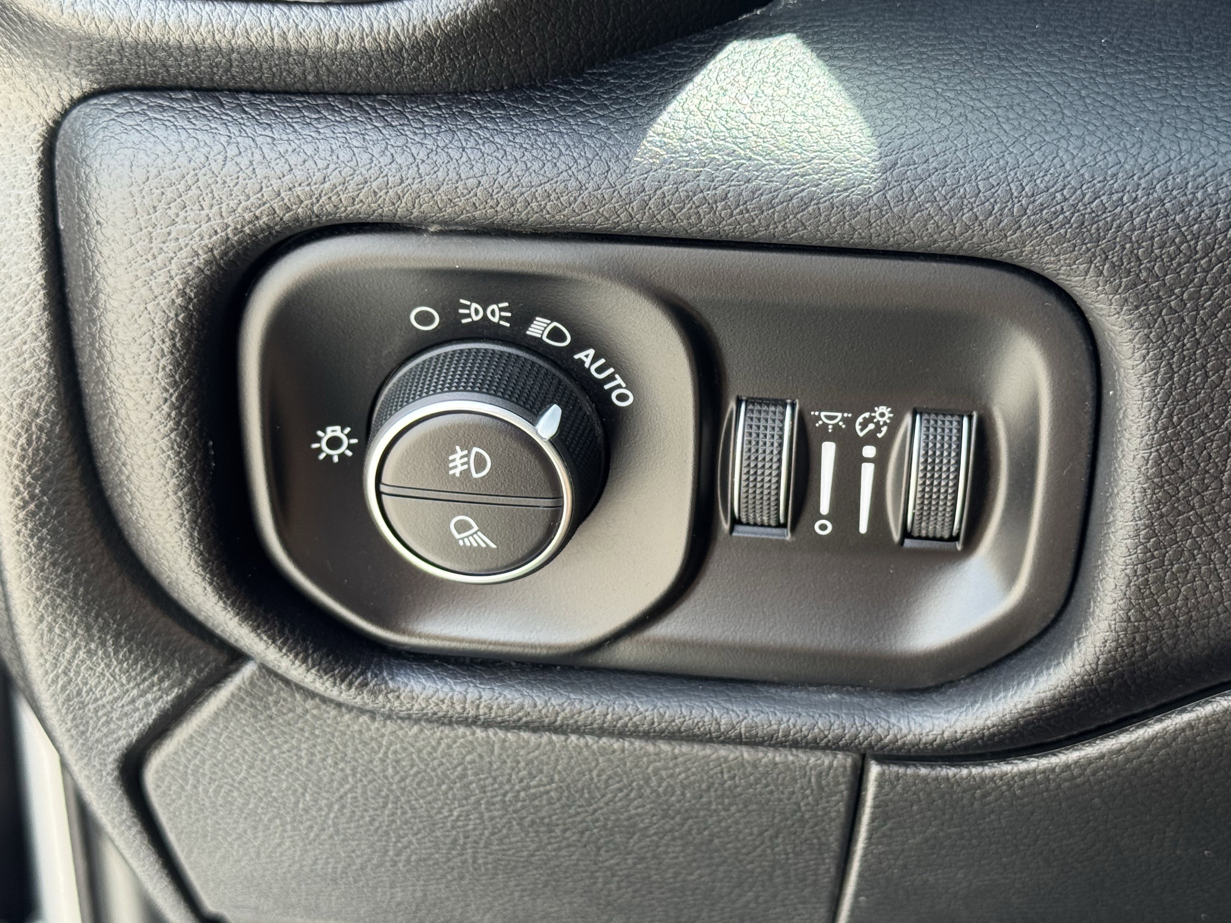 Used 2024 RAM 2500 Laramie w/ Safety Group image 25