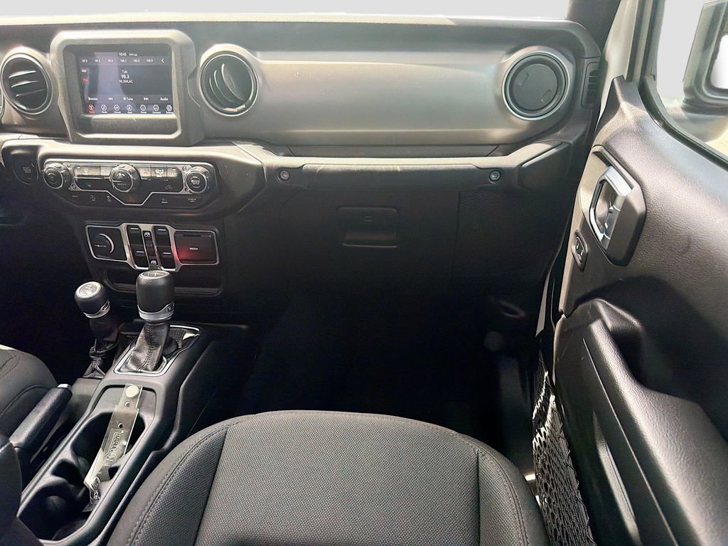 Used 2022 Jeep Gladiator Sport AWD/4WD image 17