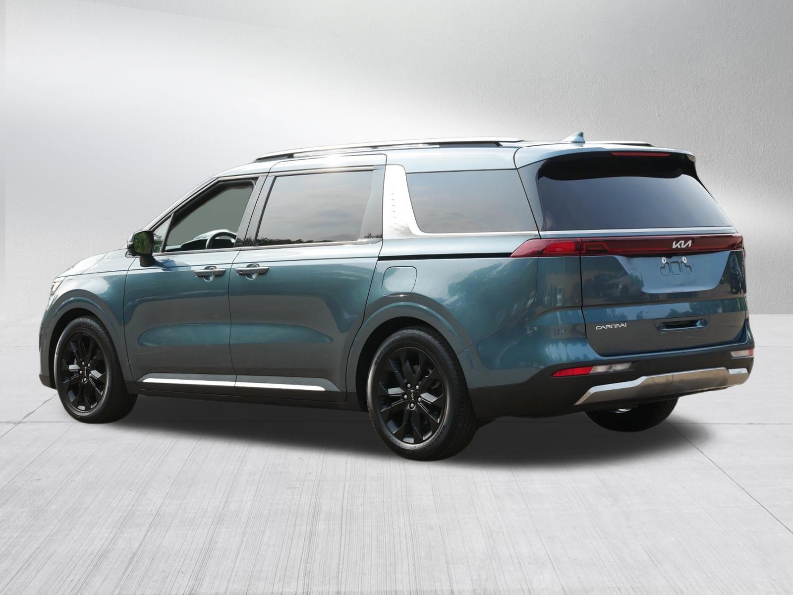 Certified 2024 Kia Carnival SX Prestige FWD image 5