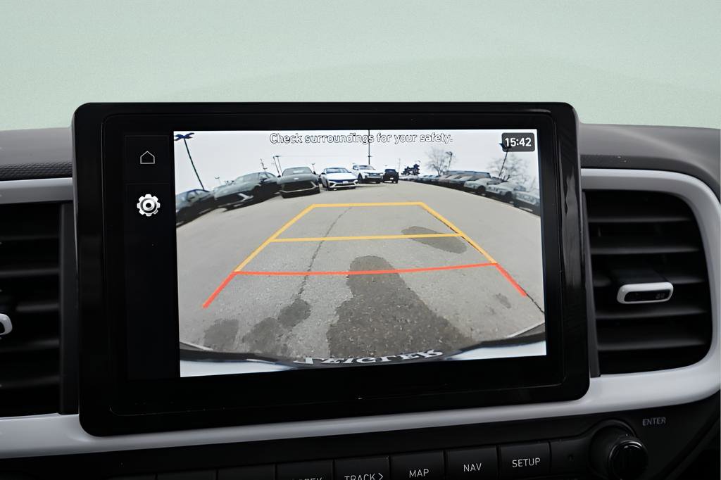 Certified 2023 Hyundai Venue Limited FWD image 34