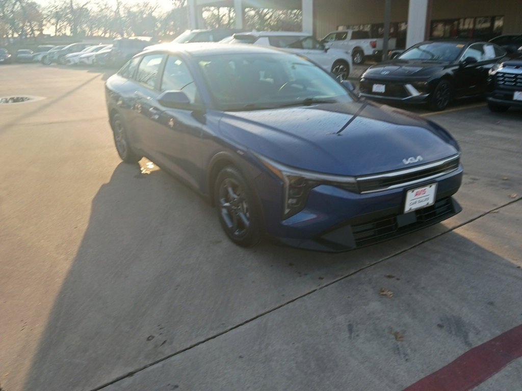 Used 2025 Kia K4 LXS image 6