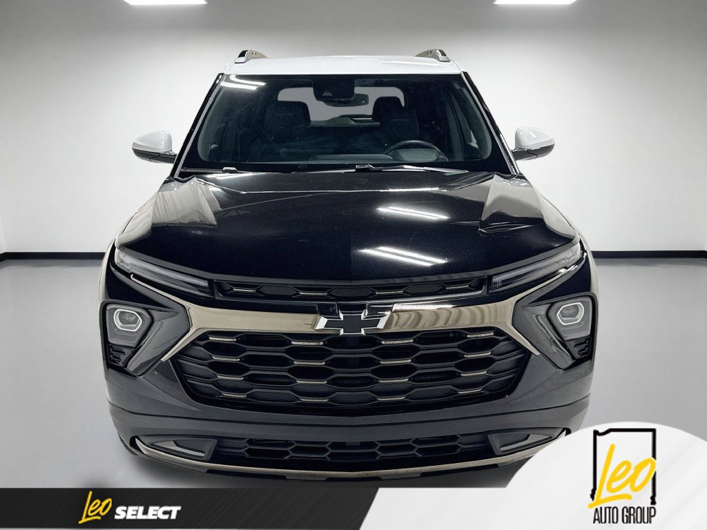 Used 2025 Chevrolet TrailBlazer ACTIV w/ Convenience Package AWD/4WD image 2