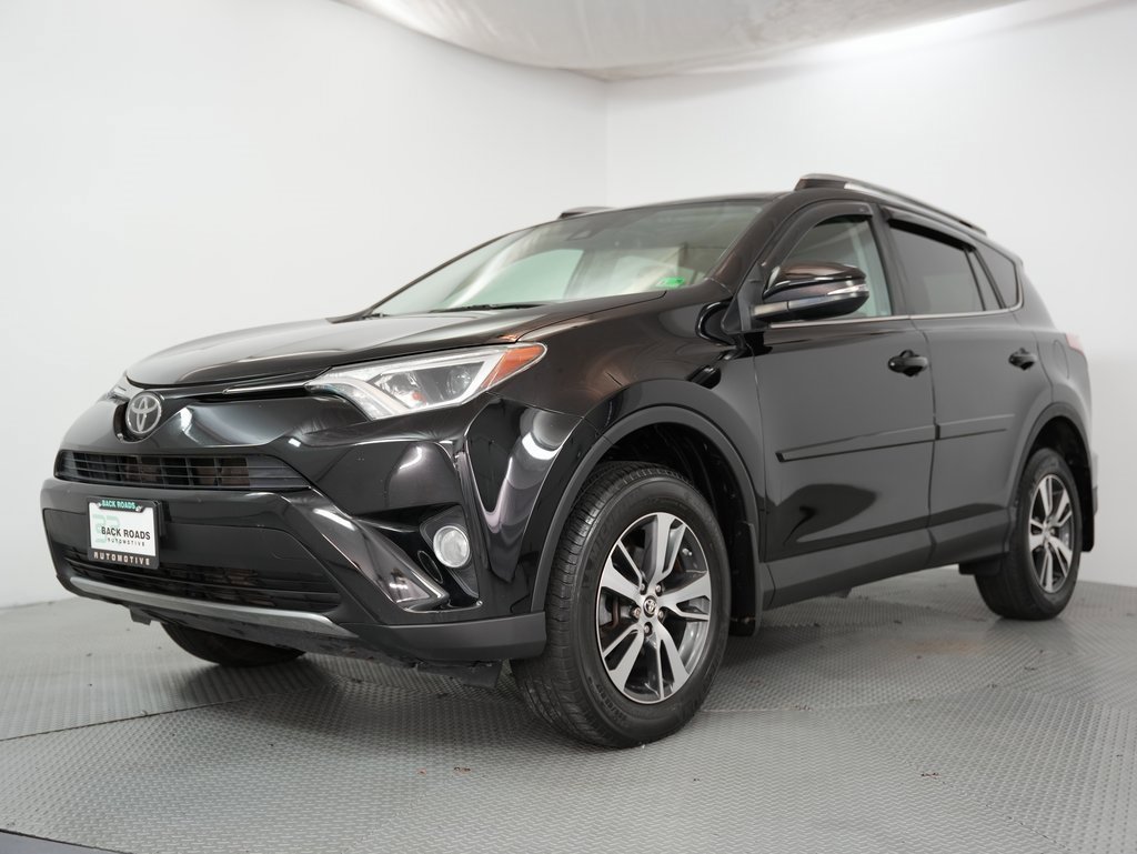 Used 2017 Toyota RAV4 XLE image 3