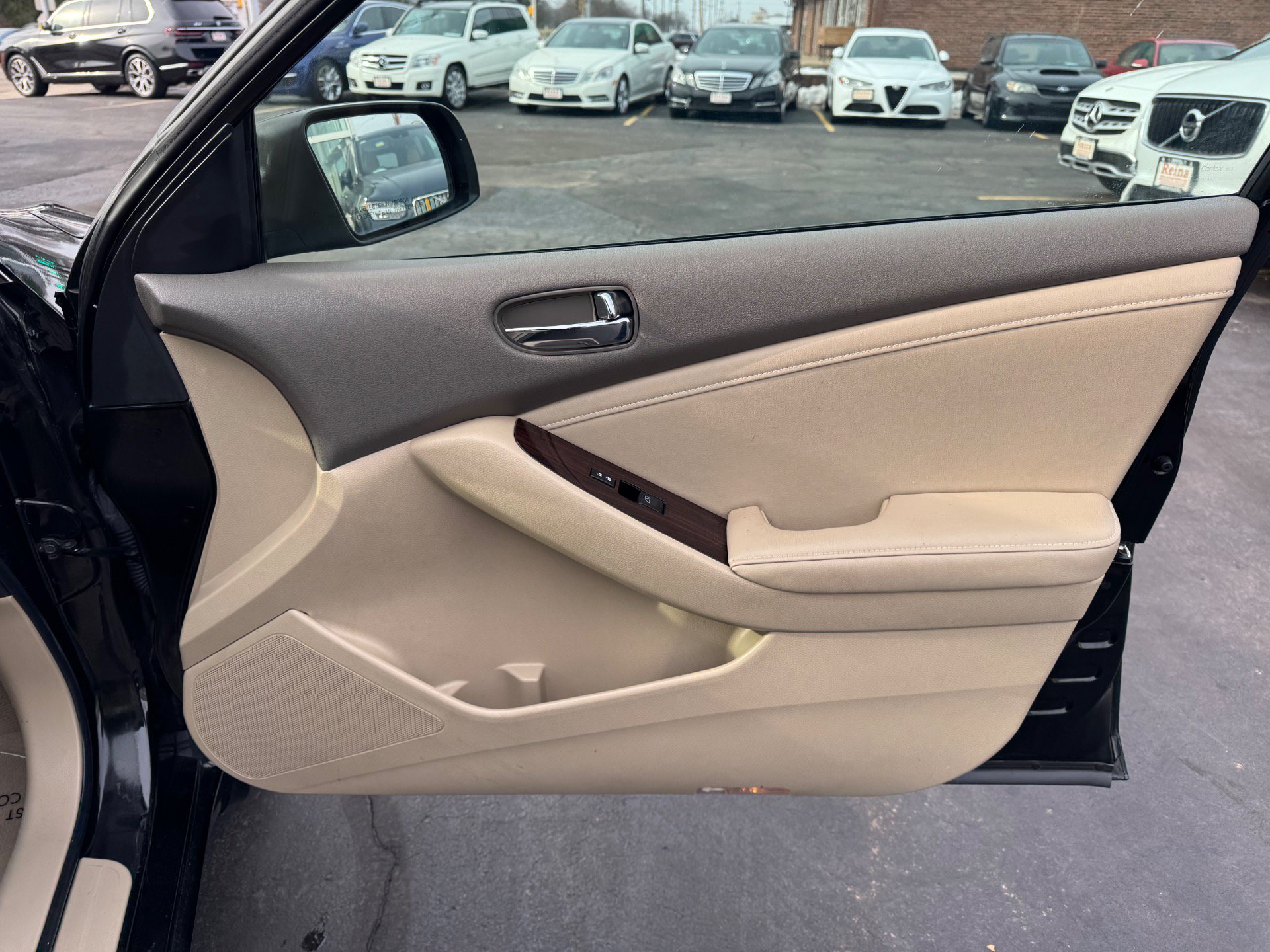 Used 2011 Nissan Altima 2.5 SL w/ 2.5SL Pkg FWD image 28