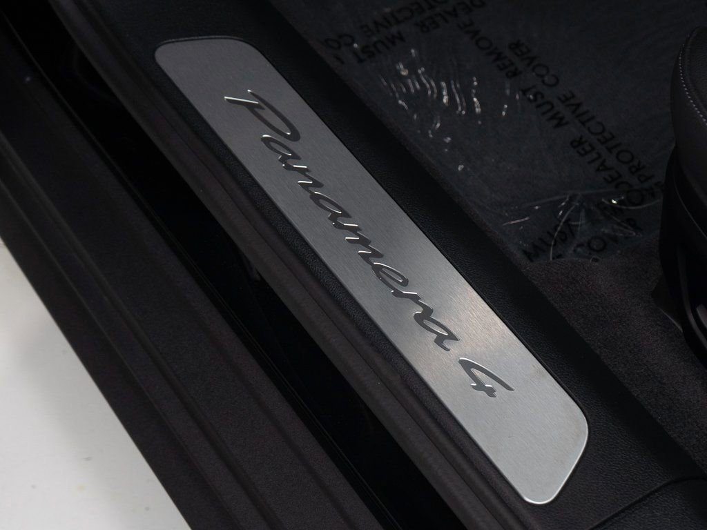 Used 2024 Porsche Panamera 4 image 13