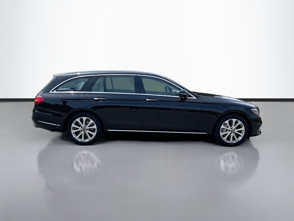 Used 2018 Mercedes-Benz E 400 4MATIC Wagon image 2