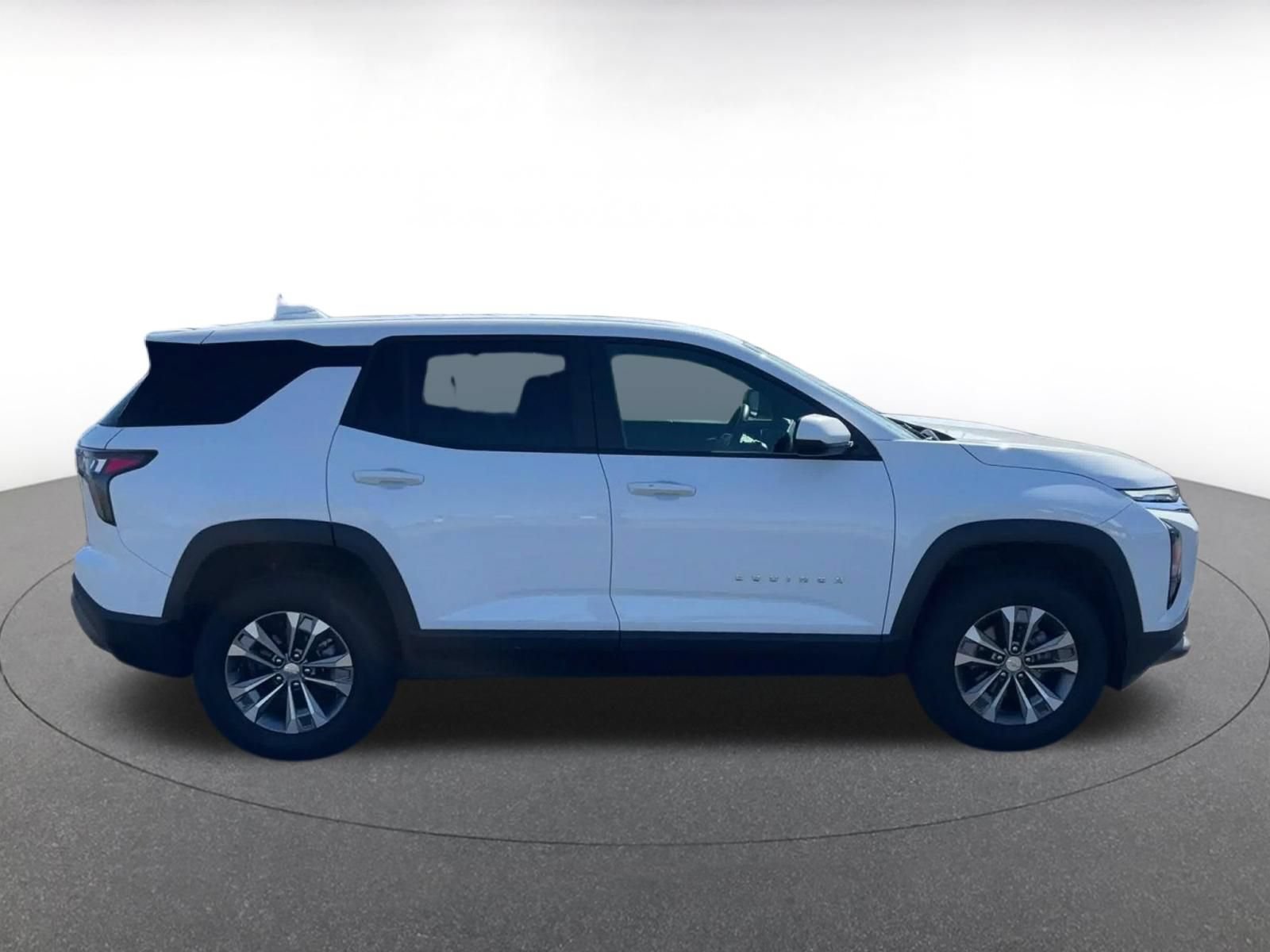 Used 2025 Chevrolet Equinox LT FWD image 15