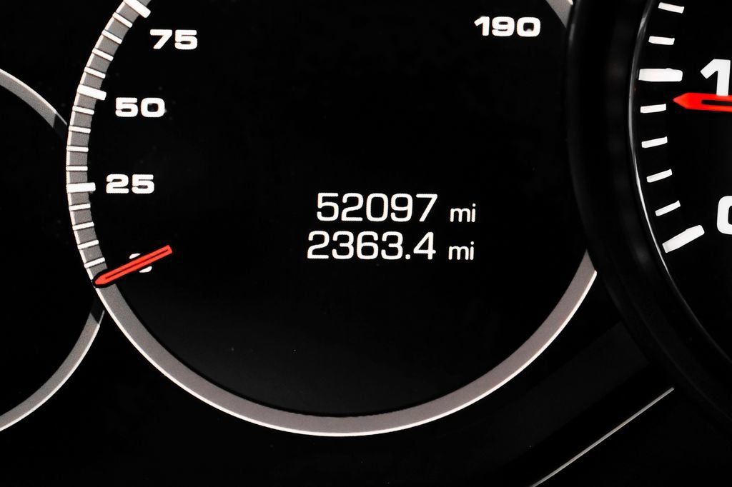 Used 2021 Porsche Cayenne S AWD/4WD image 16