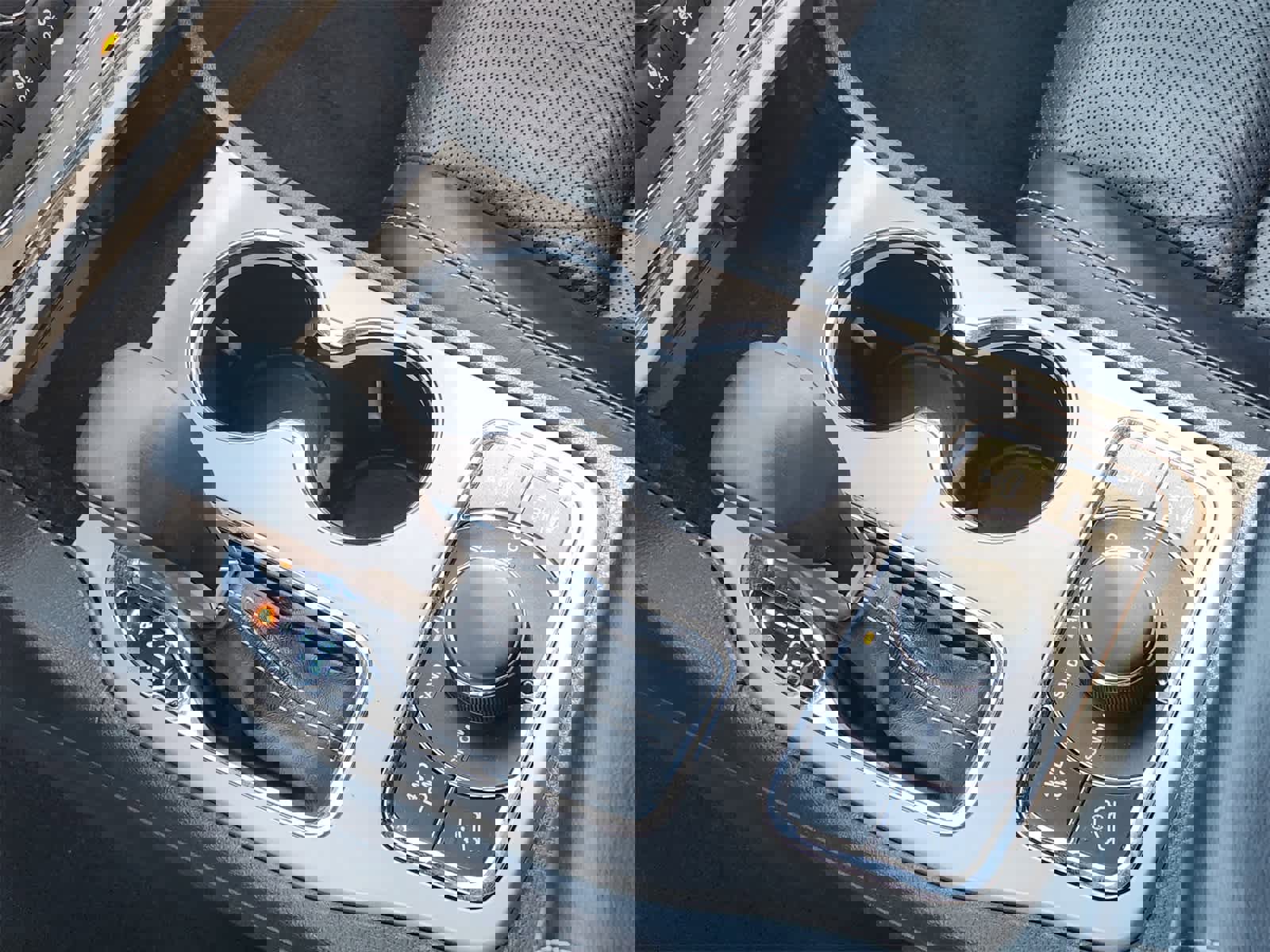 Used 2017 Jeep Grand Cherokee Overland w/ Jeep Active Safety Group image 20