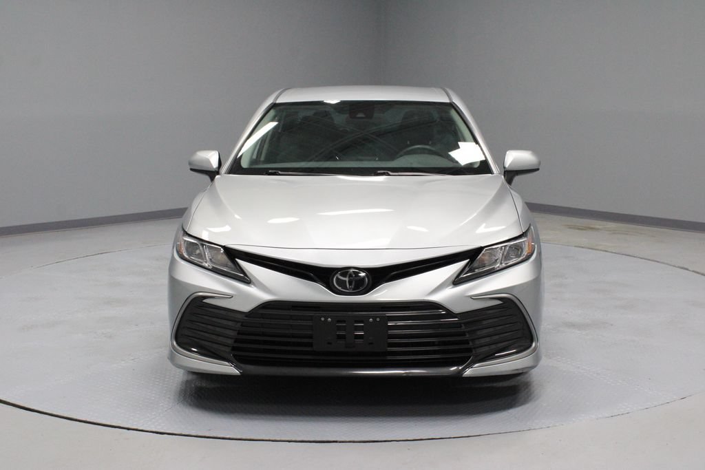 Used 2024 Toyota Camry LE FWD image 5