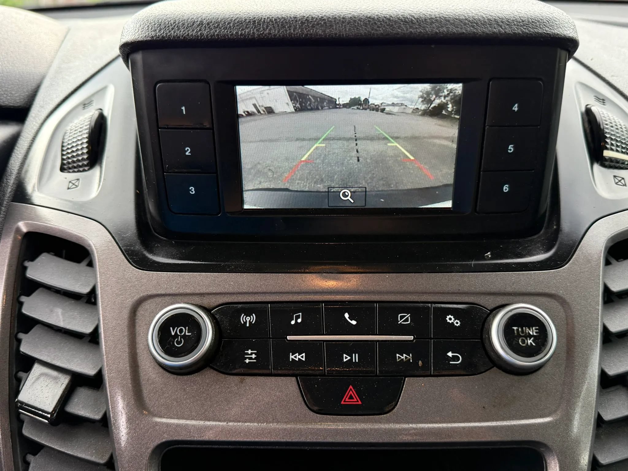 Used 2021 Ford Transit Connect XL FWD image 15