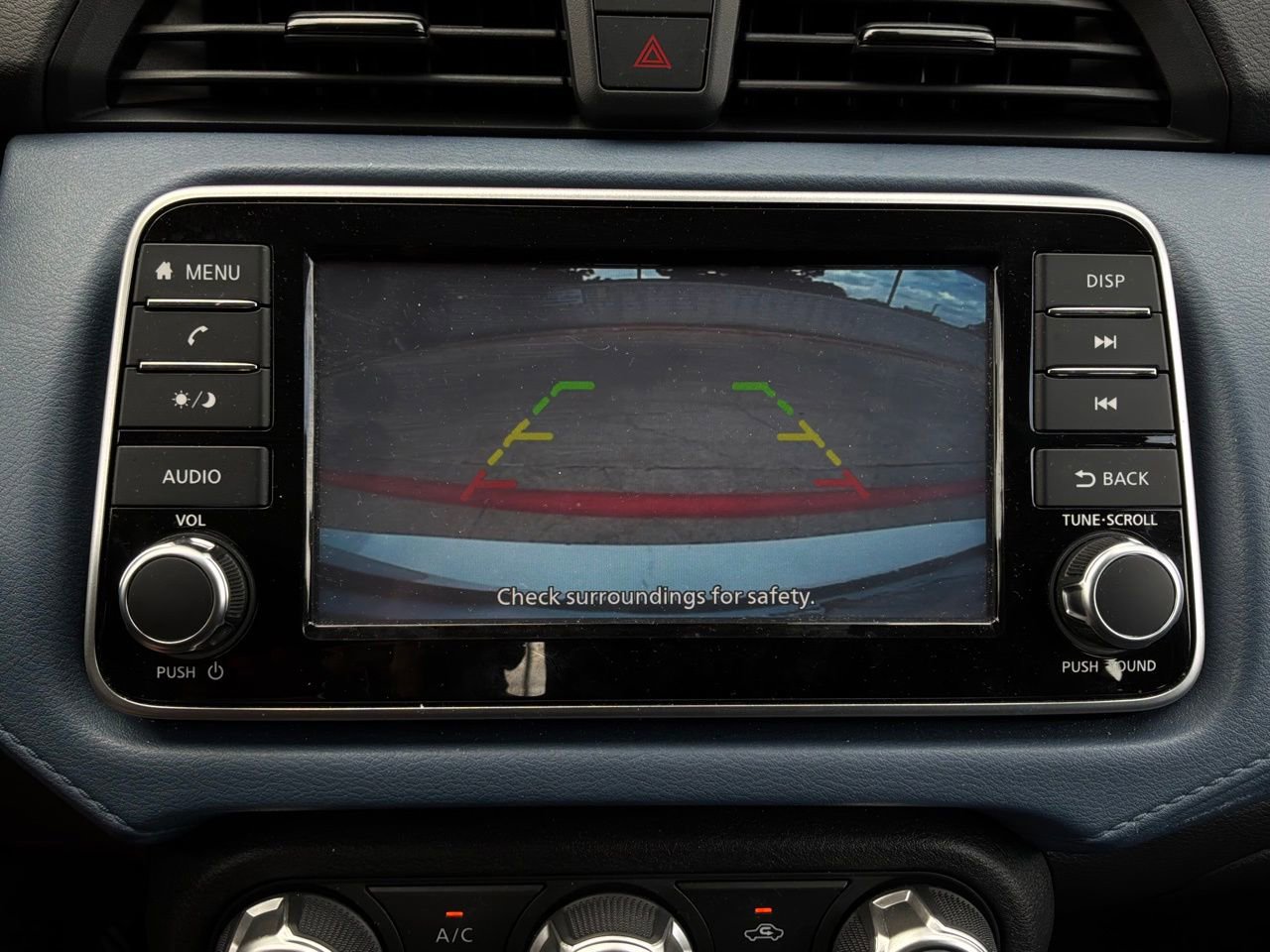 Used 2025 Nissan Versa SV FWD image 27