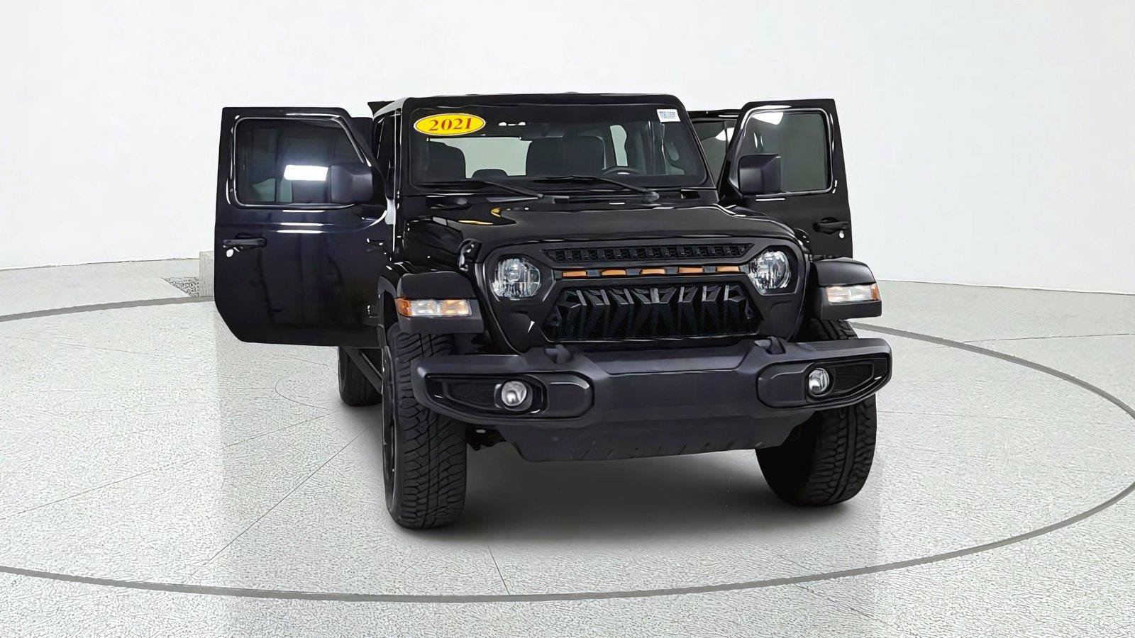 Used 2021 Jeep Wrangler Unlimited Sahara AWD/4WD image 9