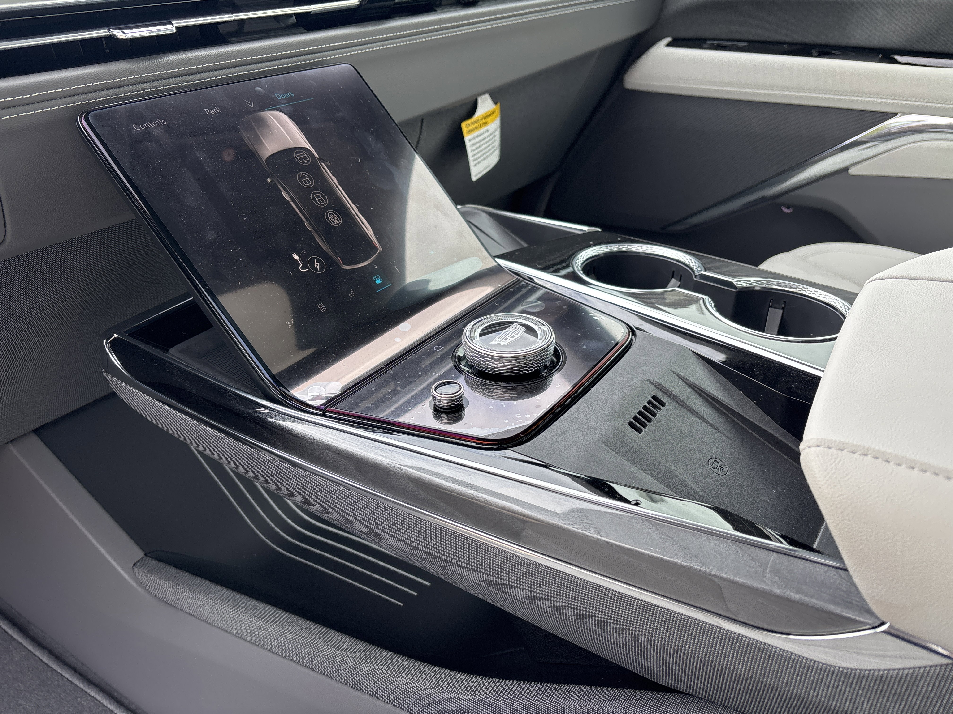 New 2026 Cadillac Escalade IQL Luxury image 27