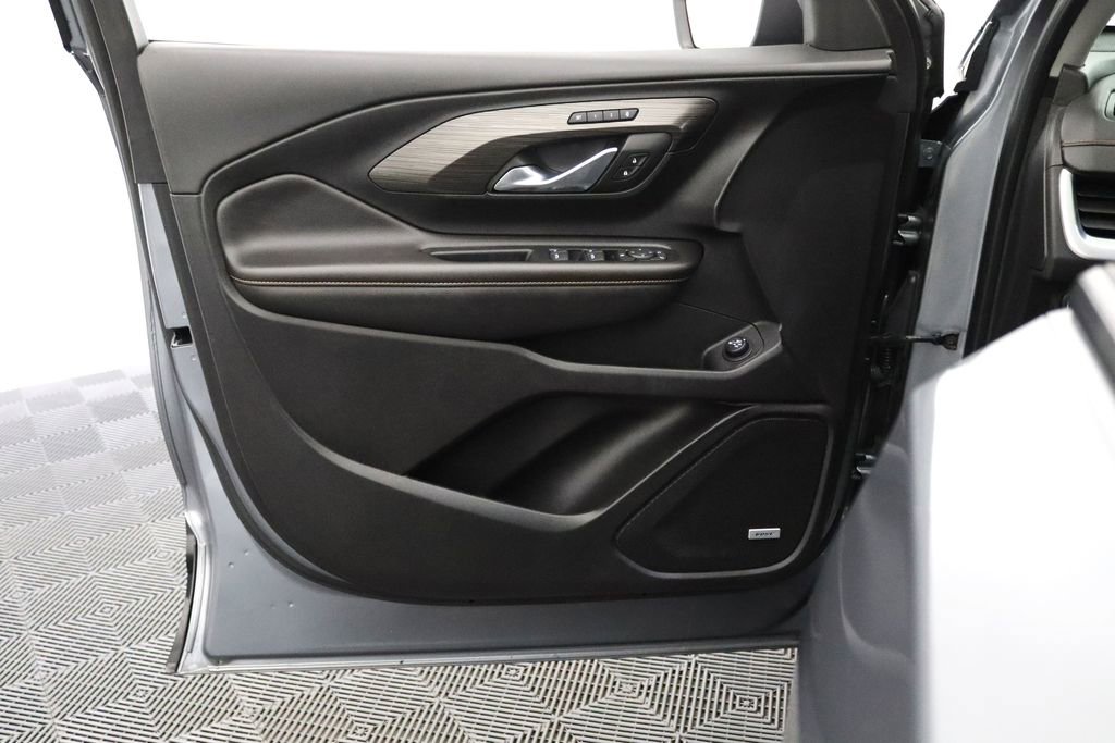 Used 2020 GMC Terrain SLT w/ Preferred Package image 11