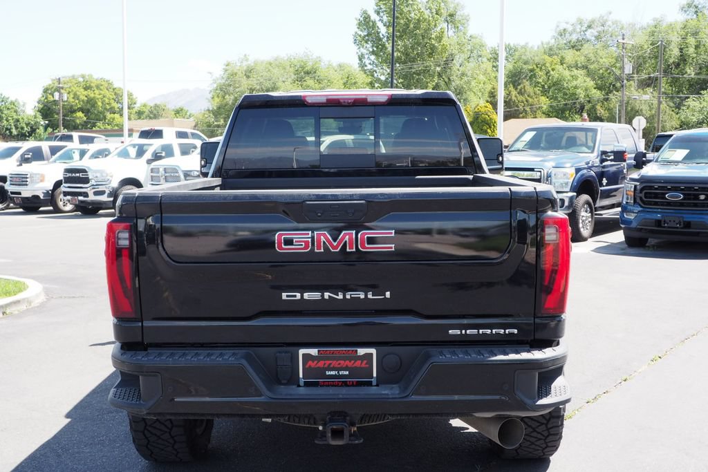 Used 2025 GMC Sierra 3500 Denali w/ Technology Package AWD/4WD image 6