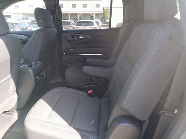 Used 2026 Chevrolet Traverse LT FWD image 8