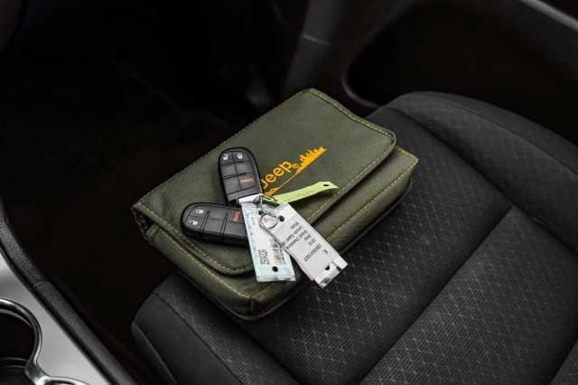 Used 2018 Jeep Grand Cherokee Laredo image 51