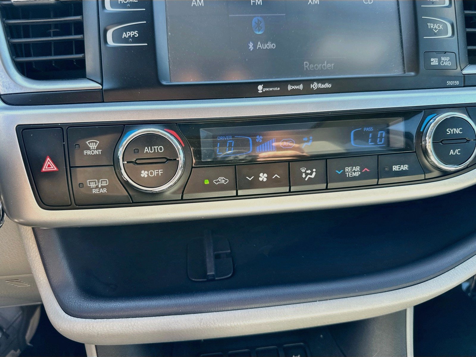 Used 2016 Toyota Highlander XLE AWD/4WD image 12