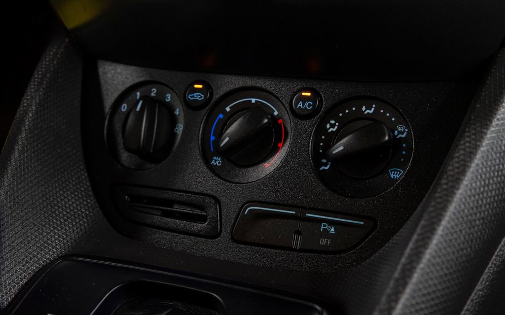 Used 2016 Ford Transit Connect XL FWD image 23