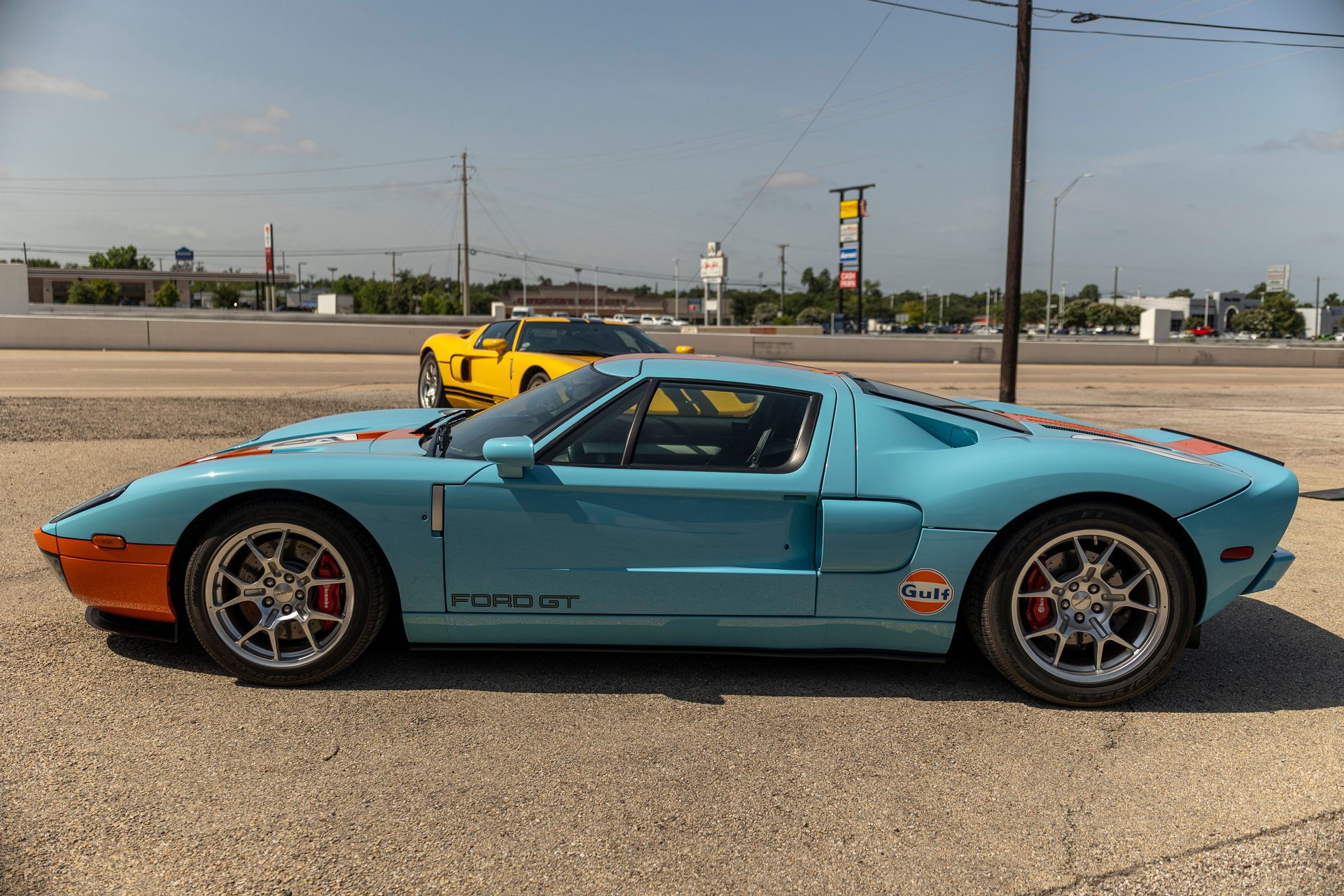 Used 2006 Ford GT RWD image 7