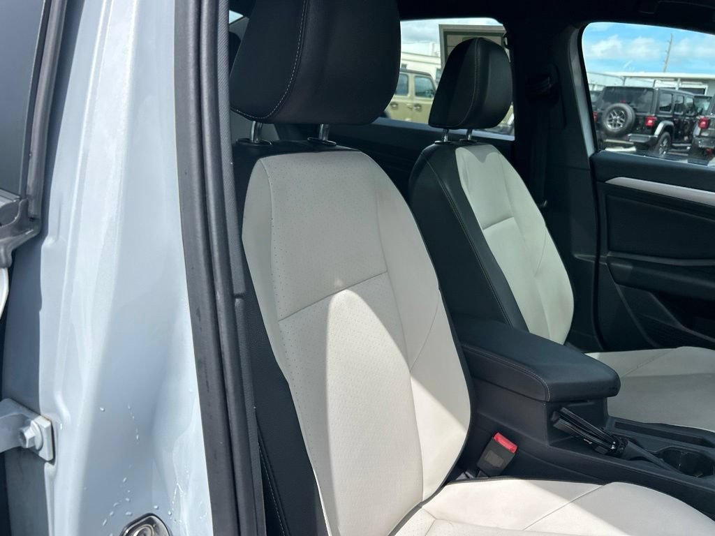 Used 2019 Volkswagen Jetta R-Line FWD image 21