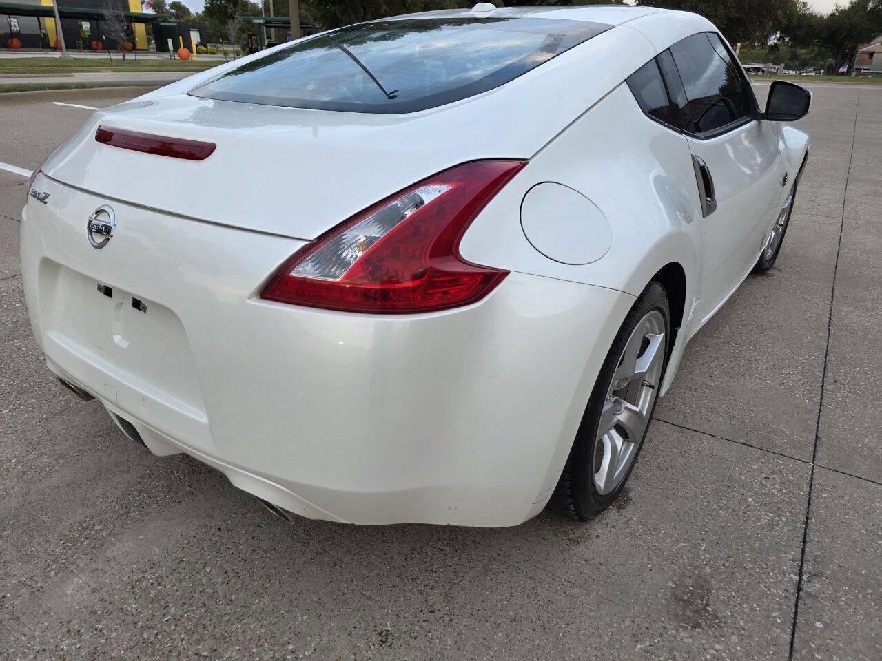 Used 2011 Nissan 370Z Touring image 8