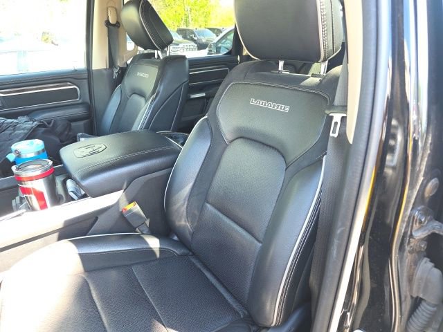 Used 2019 RAM 1500 Laramie AWD/4WD image 3