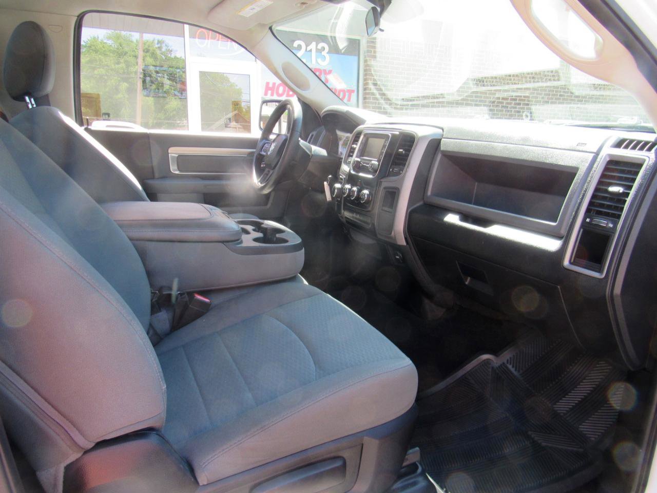 Used 2018 RAM 1500 Express RWD image 26
