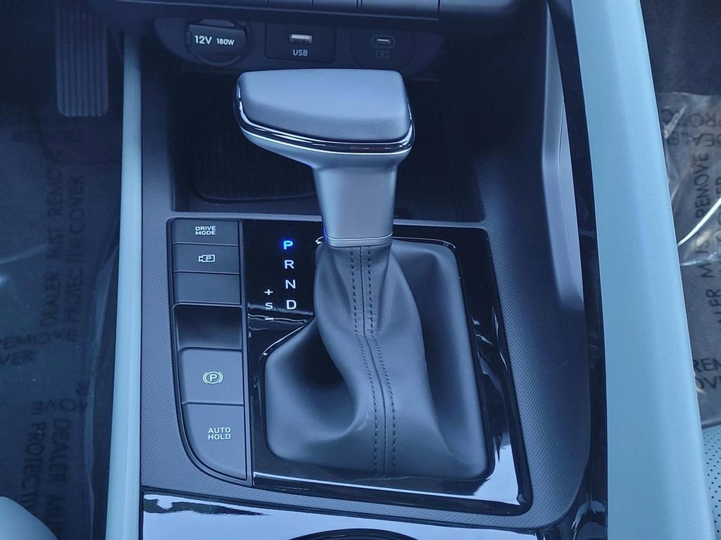New 2025 Hyundai Elantra Limited FWD image 18