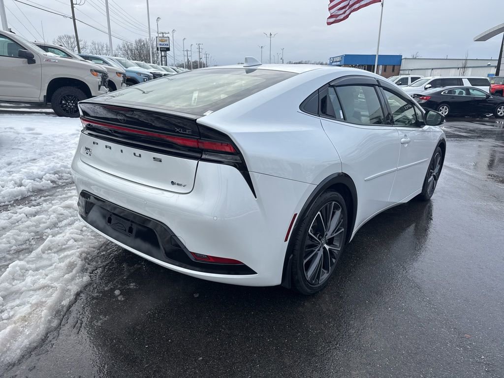 Used 2024 Toyota Prius XLE image 5