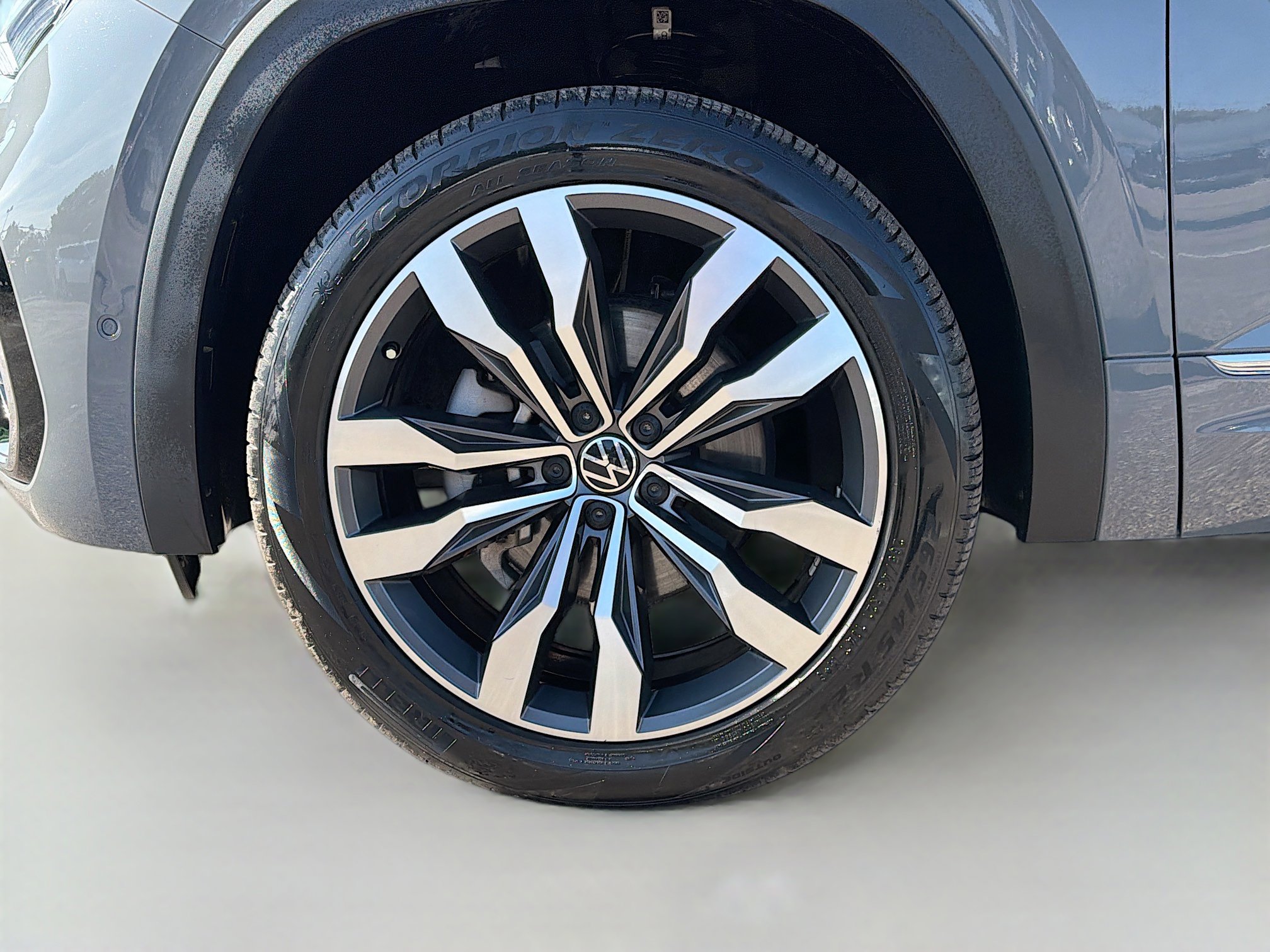 Used 2023 Volkswagen Atlas Cross Sport SEL Premium R-Line image 42