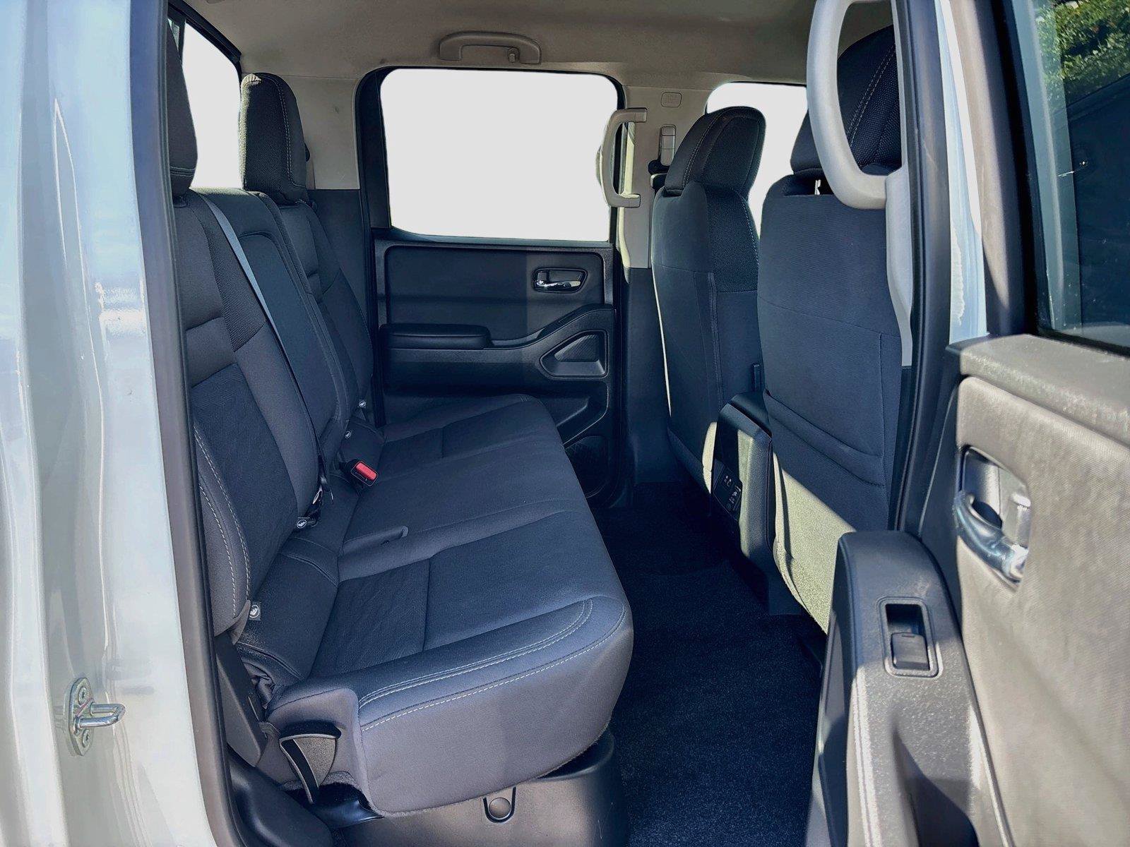 Used 2024 Nissan Frontier SV RWD image 25