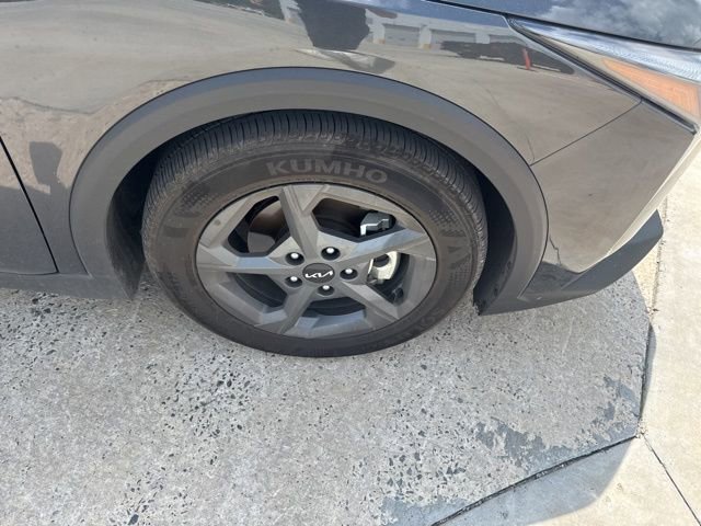 Used 2025 Kia K4 LXS image 6