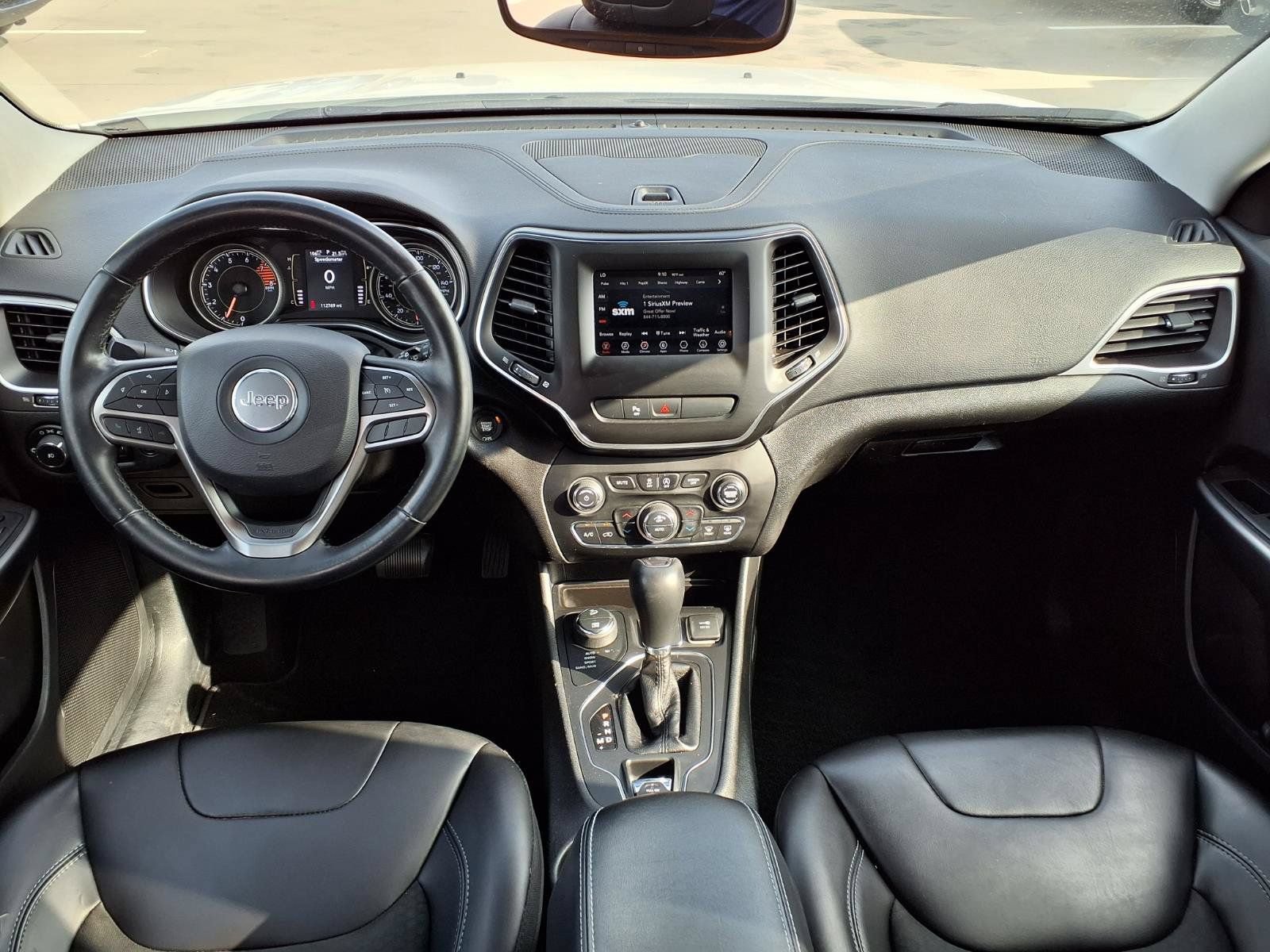 Used 2019 Jeep Cherokee Latitude Plus w/ Comfort/Convenience Group AWD/4WD image 10