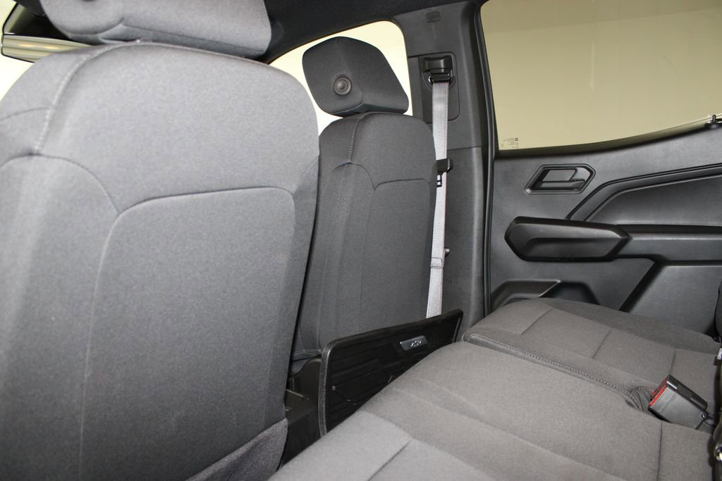 Used 2024 Chevrolet Colorado W/T image 18