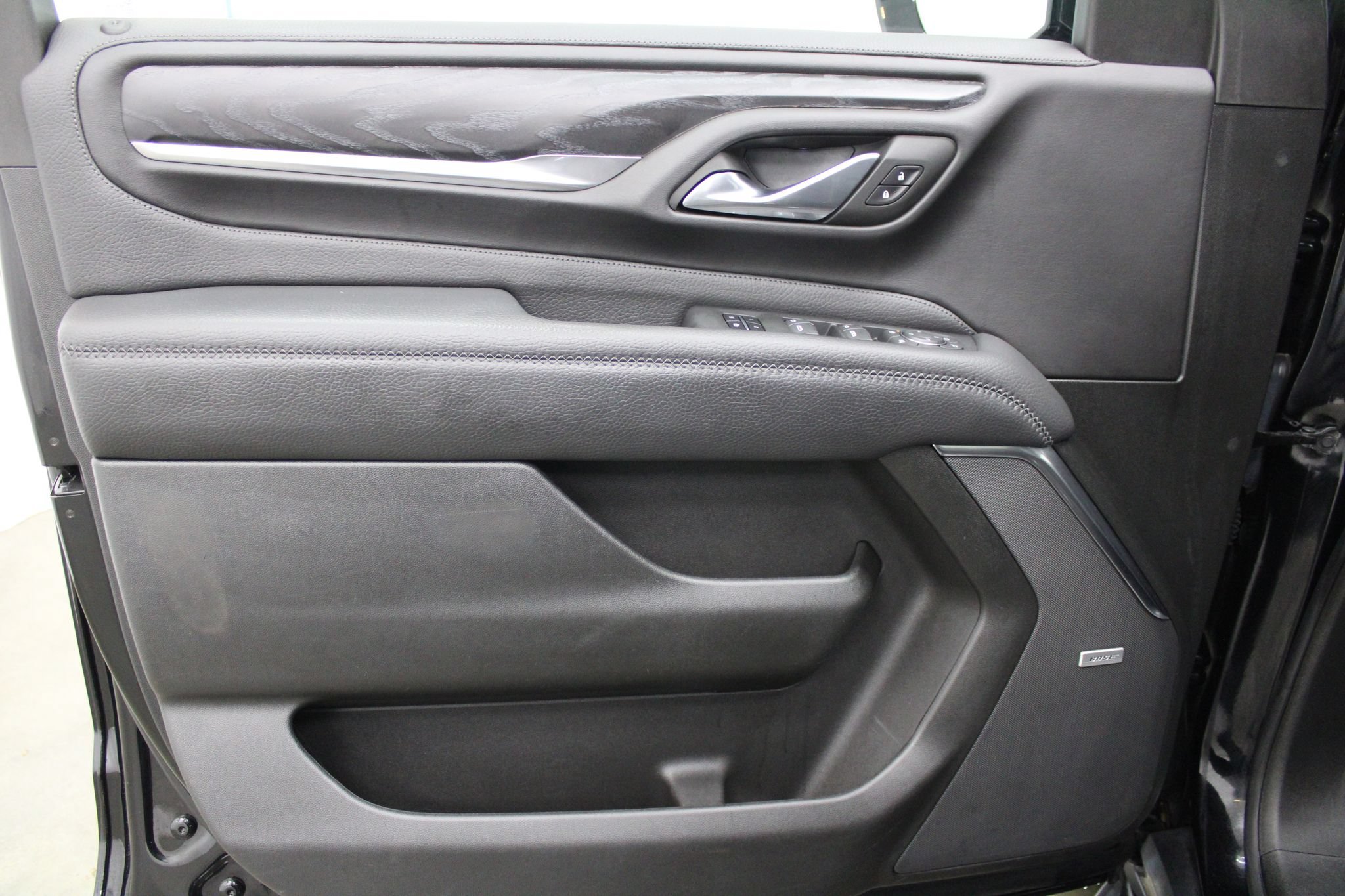Used 2022 GMC Yukon XL Denali AWD/4WD image 11