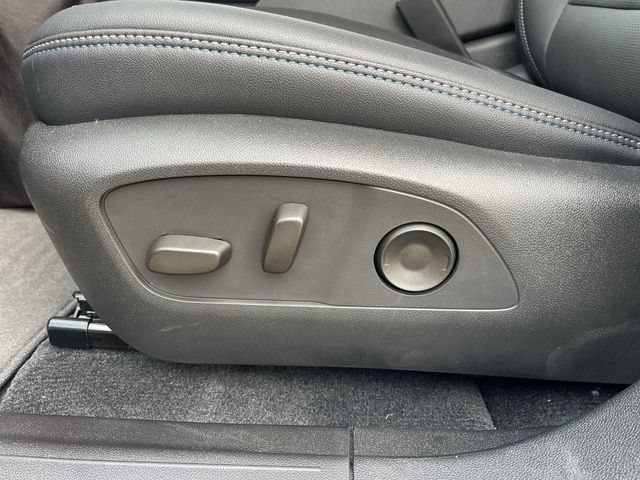 New 2026 Chevrolet Equinox EV LT AWD/4WD image 12