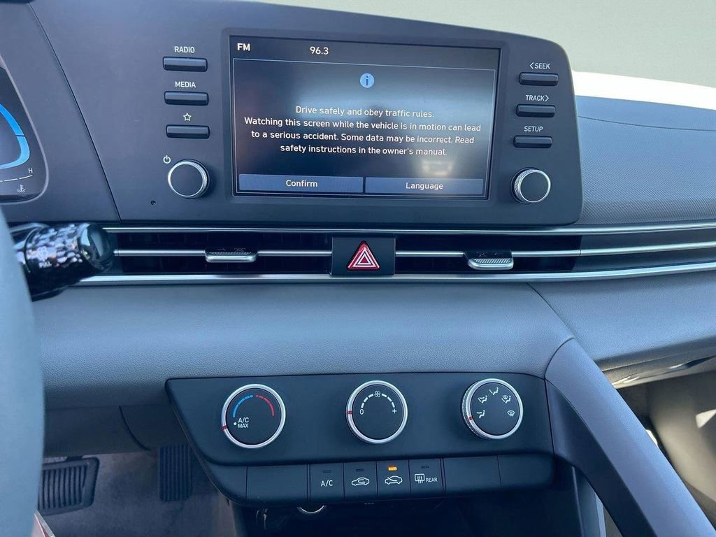 New 2026 Hyundai Elantra SE image 22