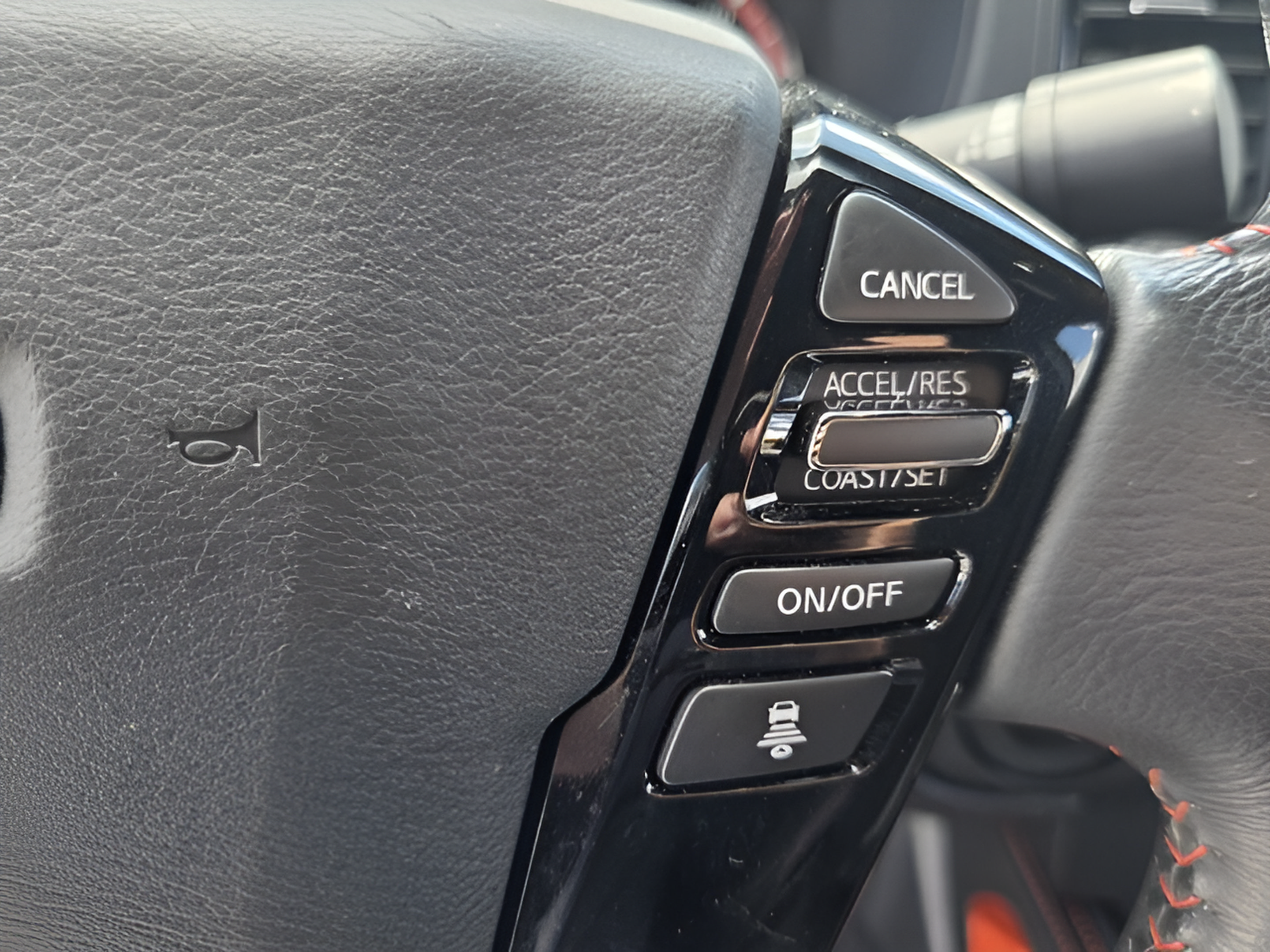 Used 2023 Nissan Frontier PRO-4X w/ Technology Package AWD/4WD image 31