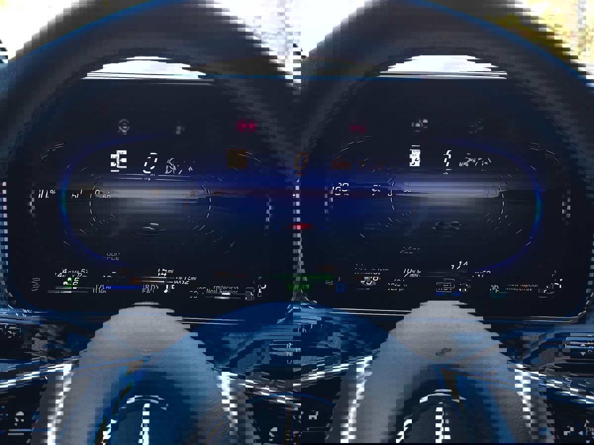 Used 2023 Mercedes-Benz EQE 500 4MATIC SUV image 37