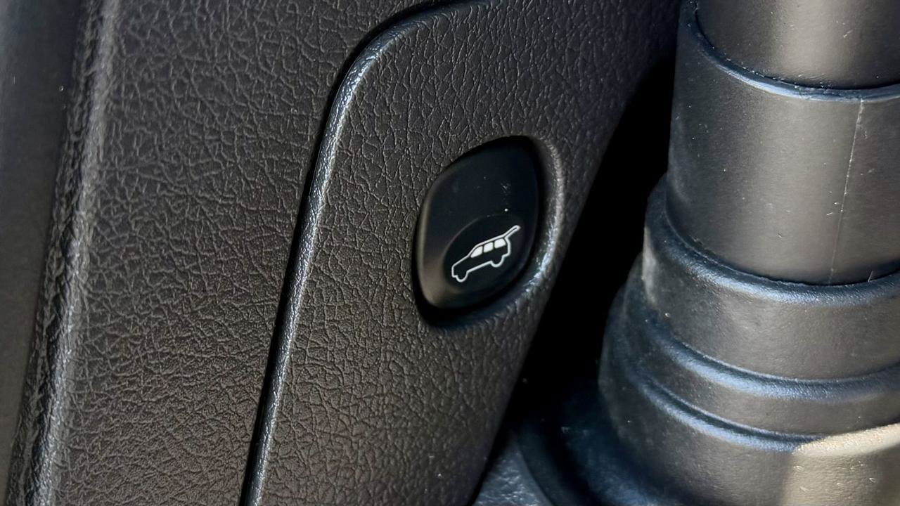 Used 2019 Ford Flex Limited AWD/4WD image 10