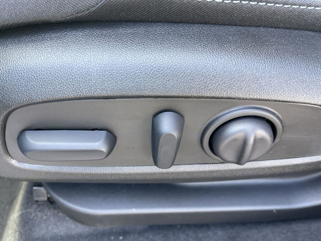 New 2027 Chevrolet Bolt LT w/ Comfort Package FWD image 12