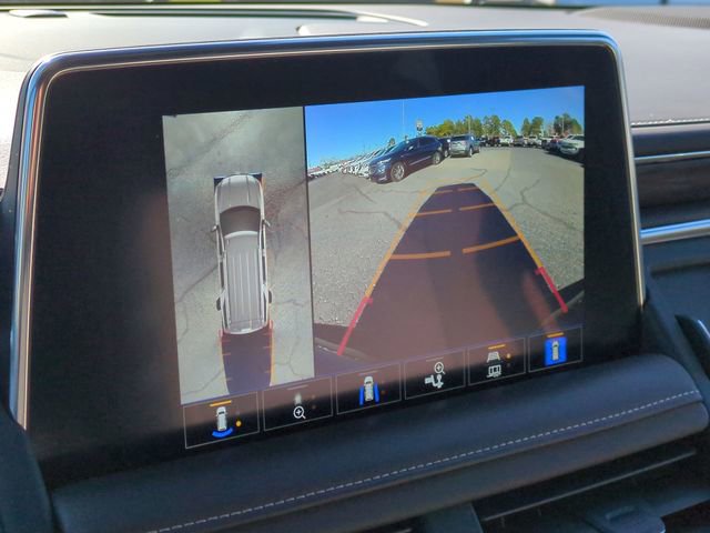 Used 2023 GMC Yukon XL SLT w/ SLT Luxury Package image 17