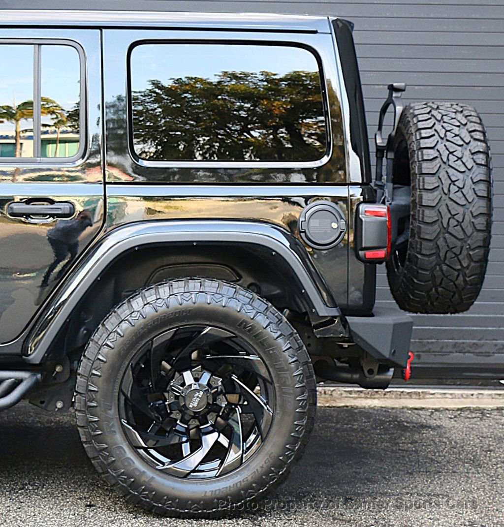 Used 2018 Jeep Wrangler Unlimited Rubicon w/ Dual Top Group AWD/4WD image 17