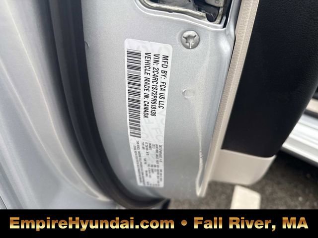 Used 2023 Chrysler Pacifica Limited image 21